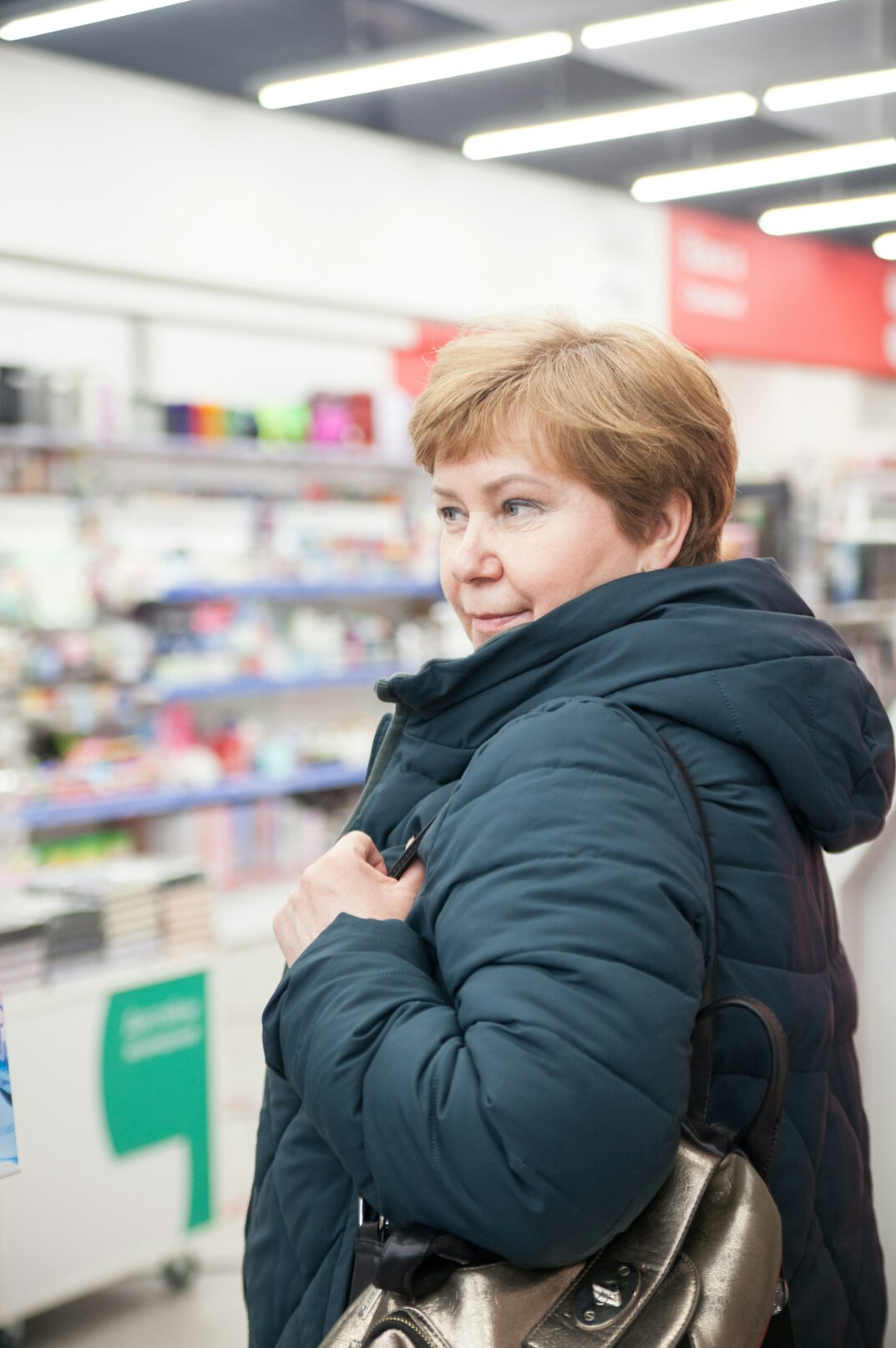 supermarket checkout theft