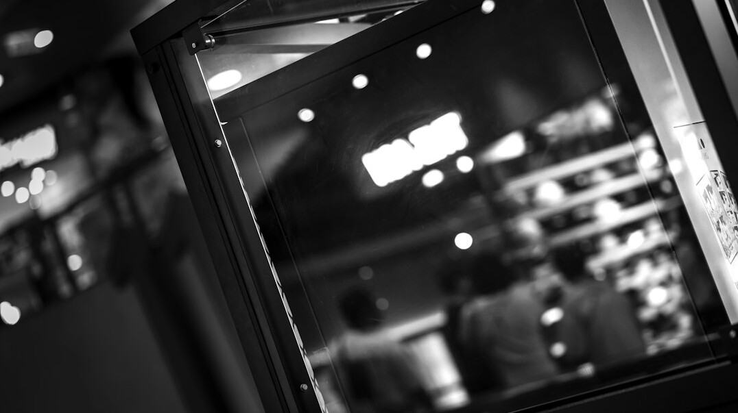 security mirror in store